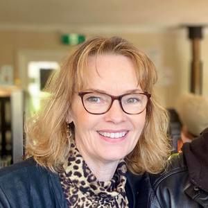 Meet your Posher, Leanne